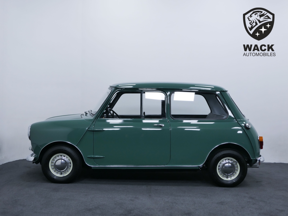 BMC 850 SALOON MINI MORRIS 850 SALOON 34 CV / RESTAURATION COMPLÈTE / VÉHICULE DE COLLECTION