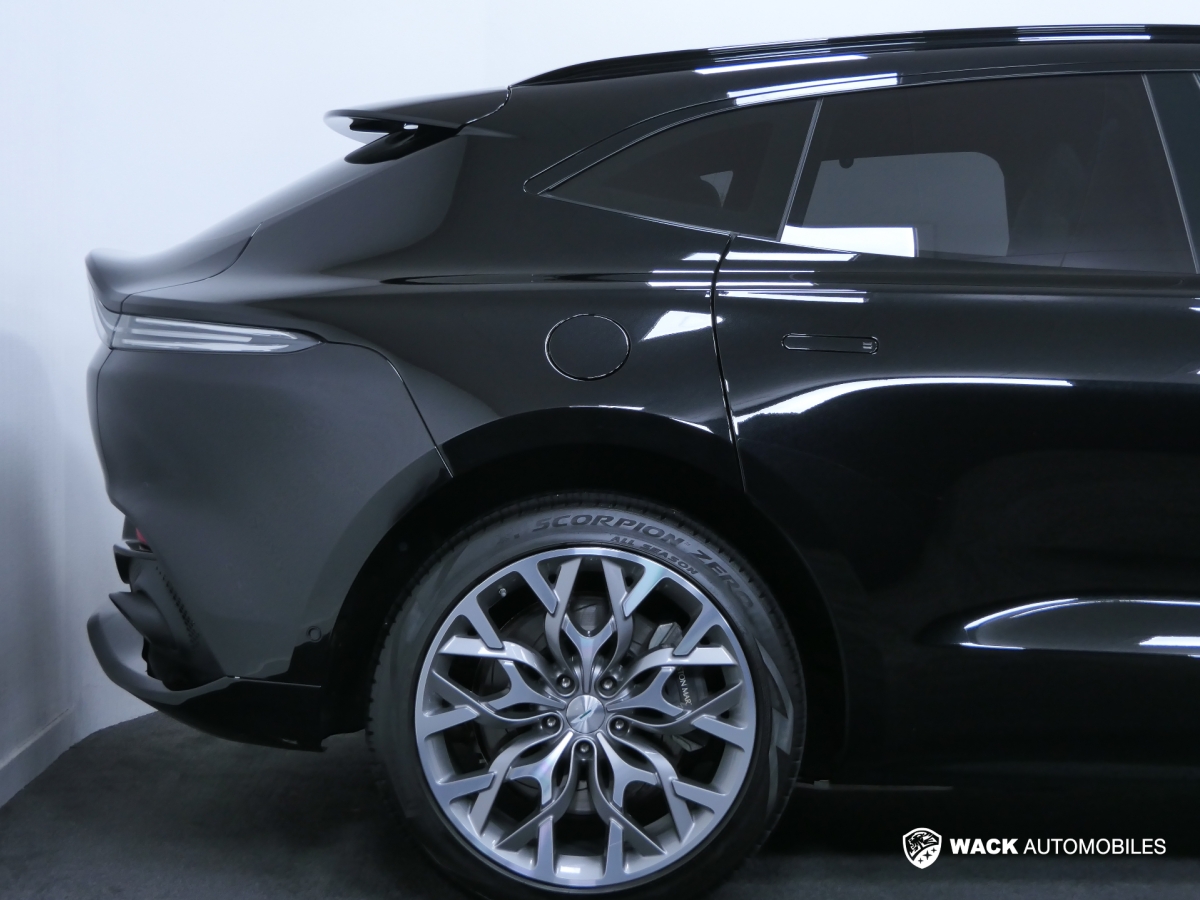 ASTON MARTIN DBX DBX V8 4.0L BITURBO 550 CV