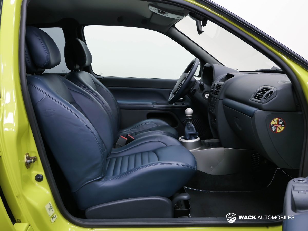 RENAULT CLIO 3.0 V6 255 CV