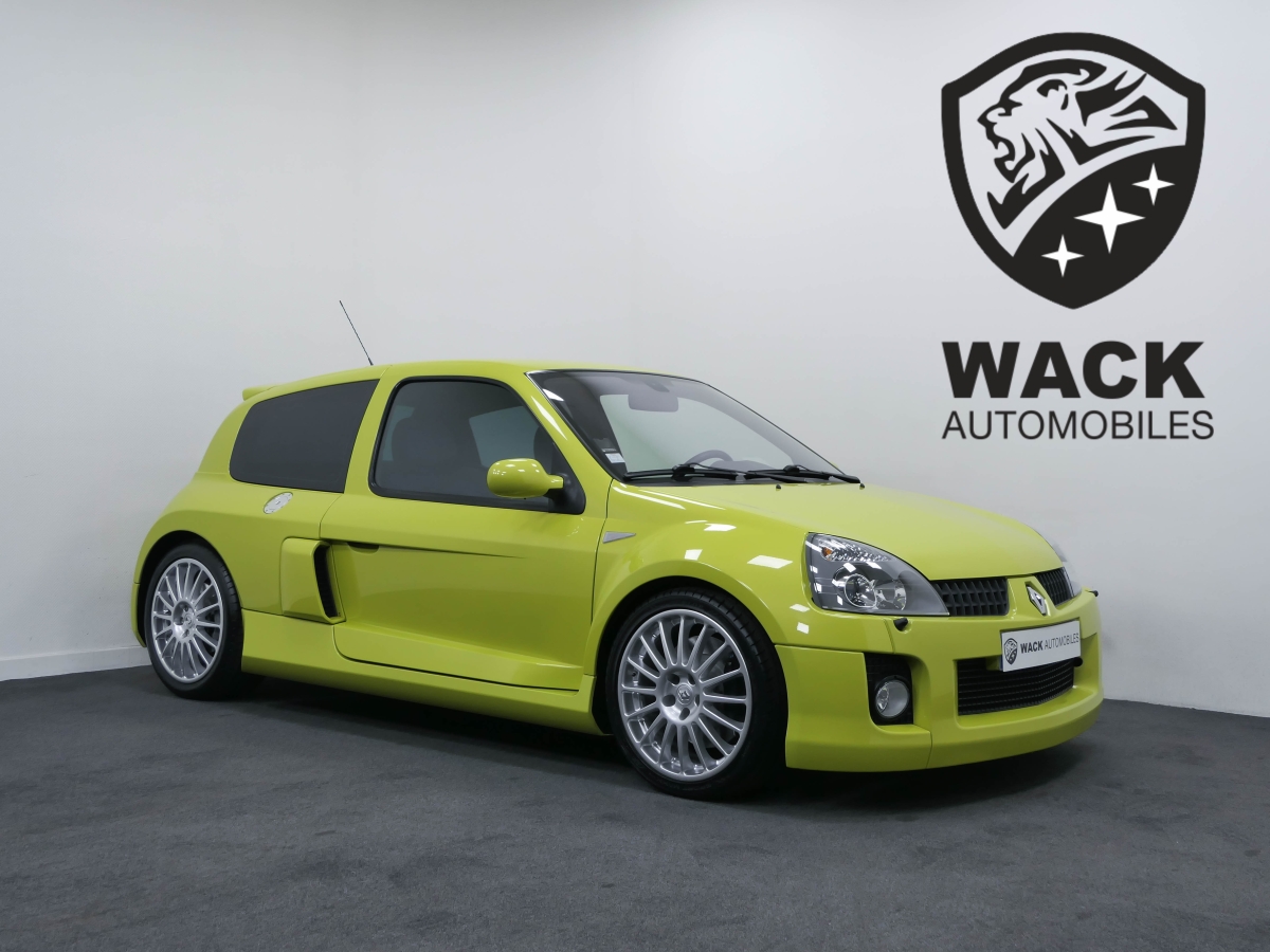 RENAULT CLIO 3.0 V6 255 CV