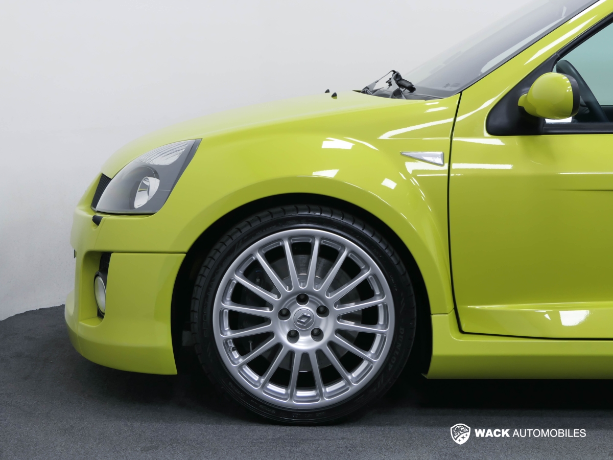 RENAULT CLIO 3.0 V6 255 CV