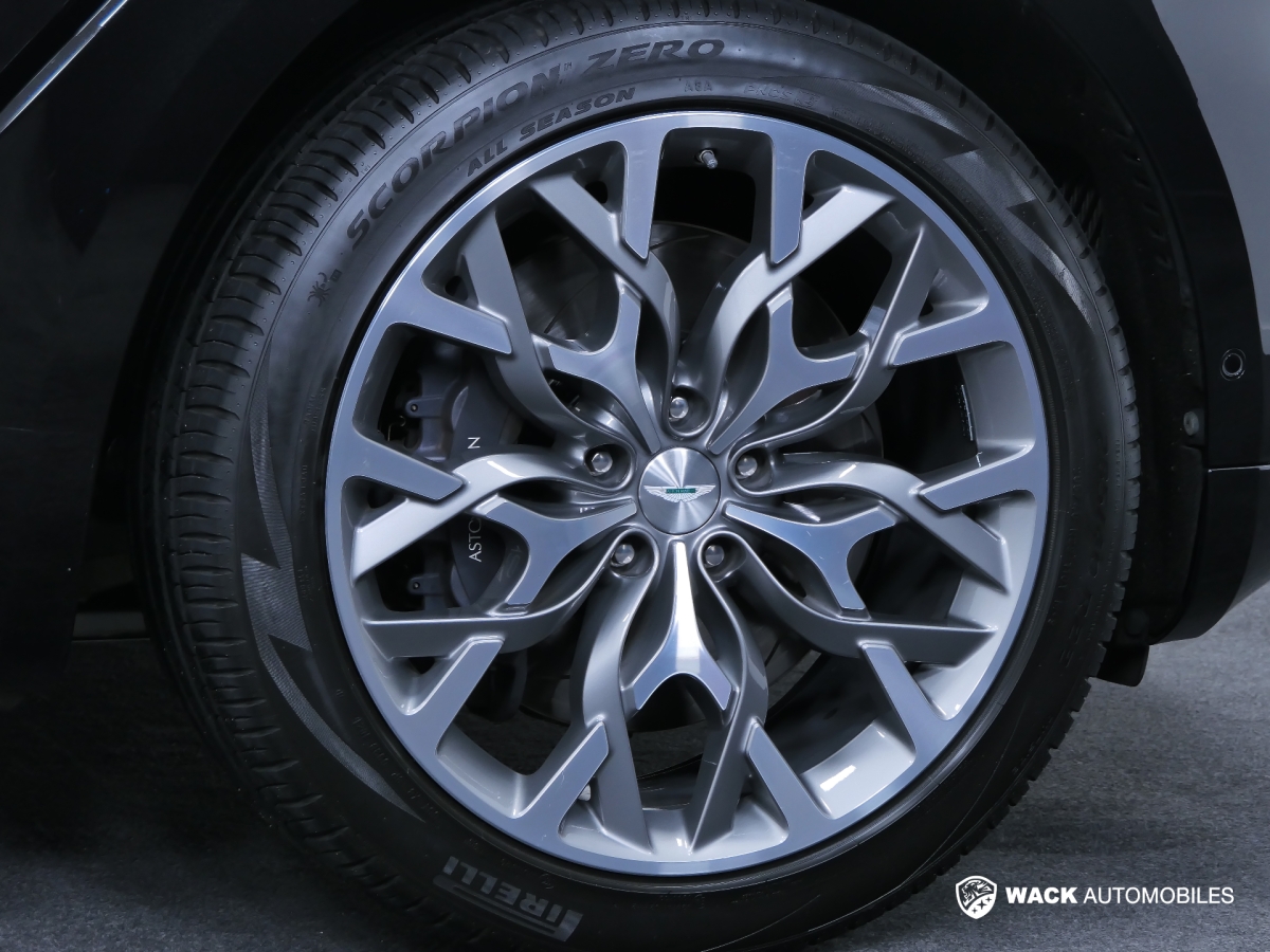 ASTON MARTIN DBX DBX V8 4.0L BITURBO 550 CV 