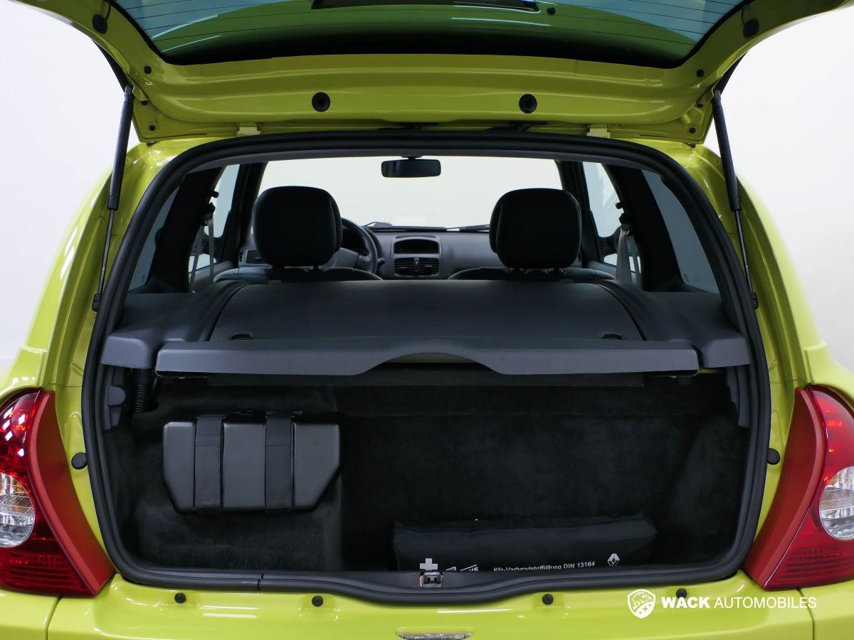 RENAULT CLIO 3.0 V6 255 CV 