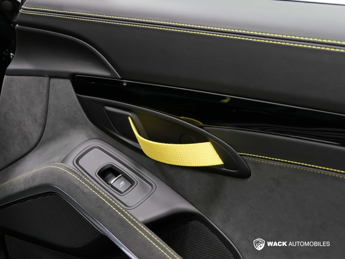 PORSCHE Cayman 981 CAYMAN GT4 3.8L 385 CV 