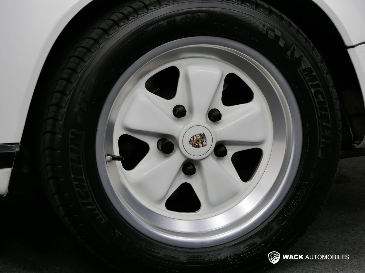 PORSCHE 911 CABRIOLET 911 3.2L CABRIOLET