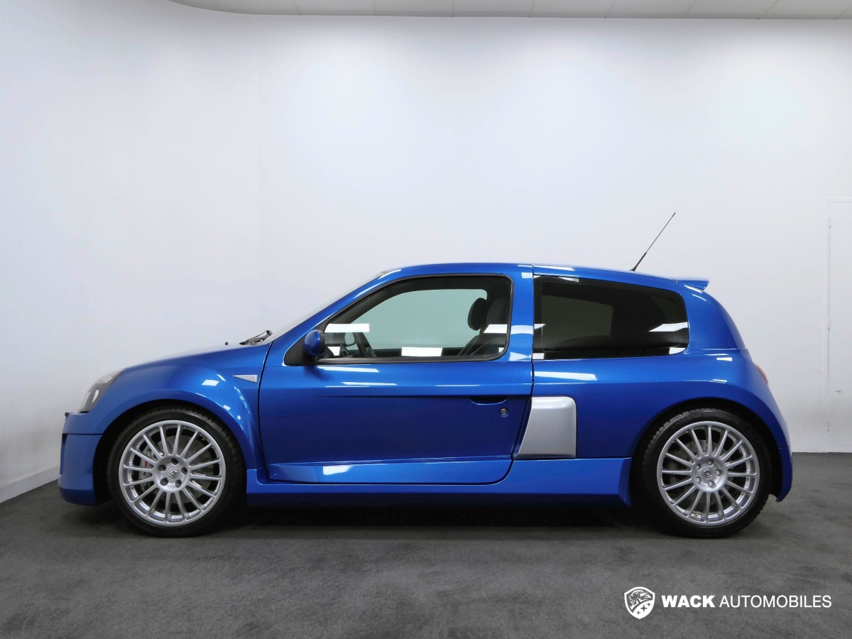 RENAULT CLIO CLIO V6 3.0L 255 CV