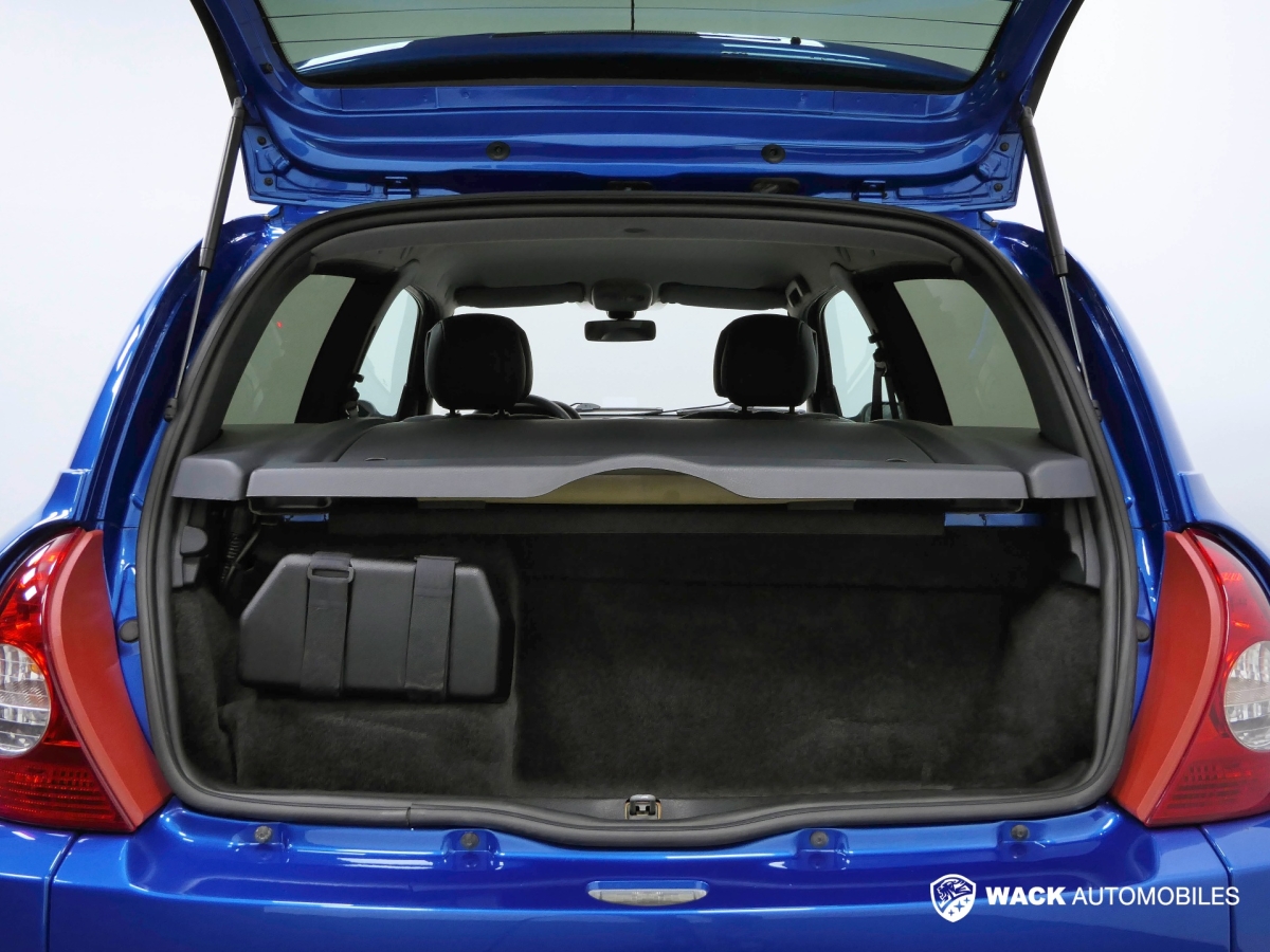 RENAULT CLIO CLIO V6 3.0L 255 CV