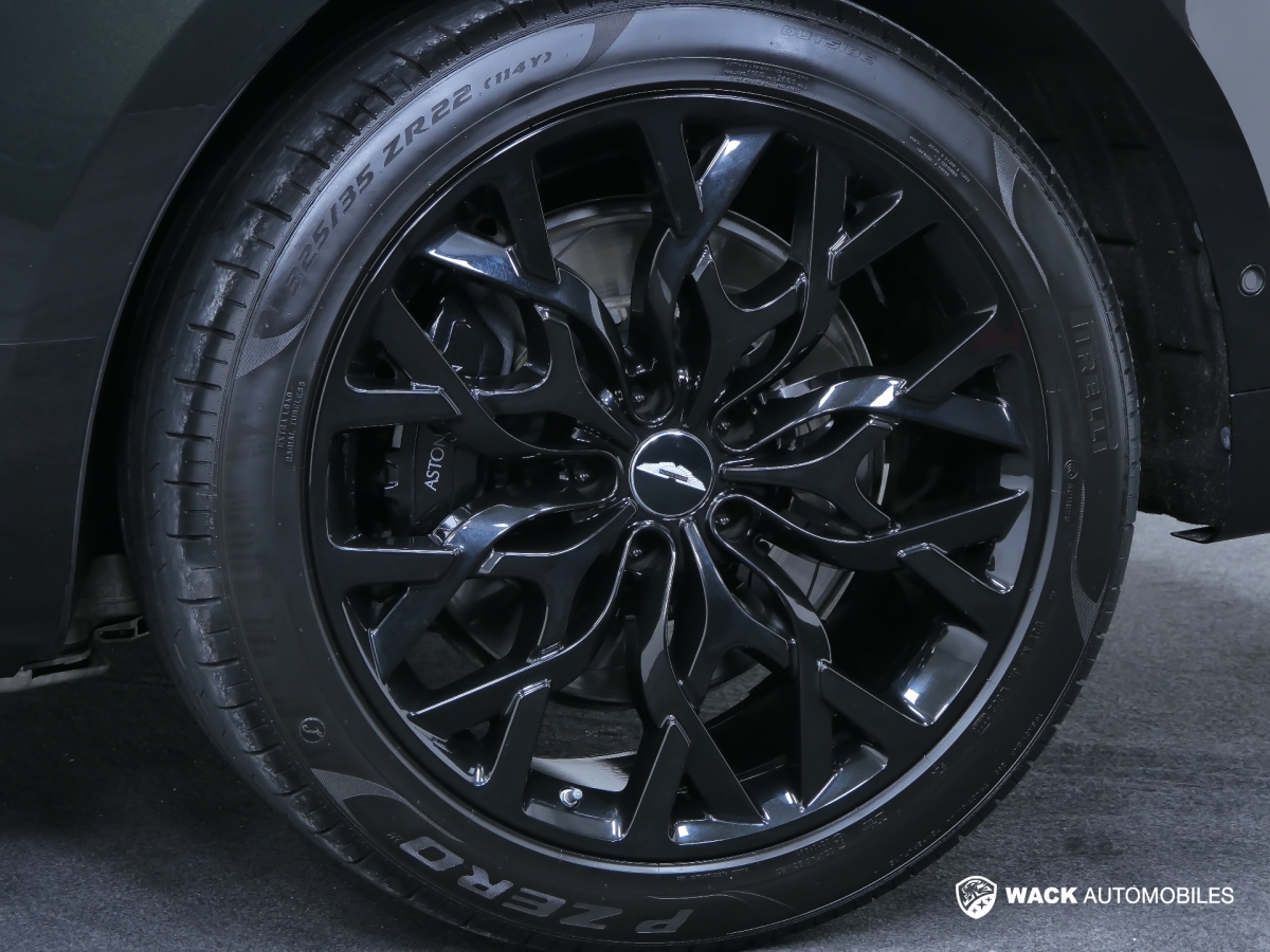 ASTON MARTIN DBX DBX 4.0L V8 BITURBO 550 CV EDITION LIMITÉE 1913 SPECIFICATION 