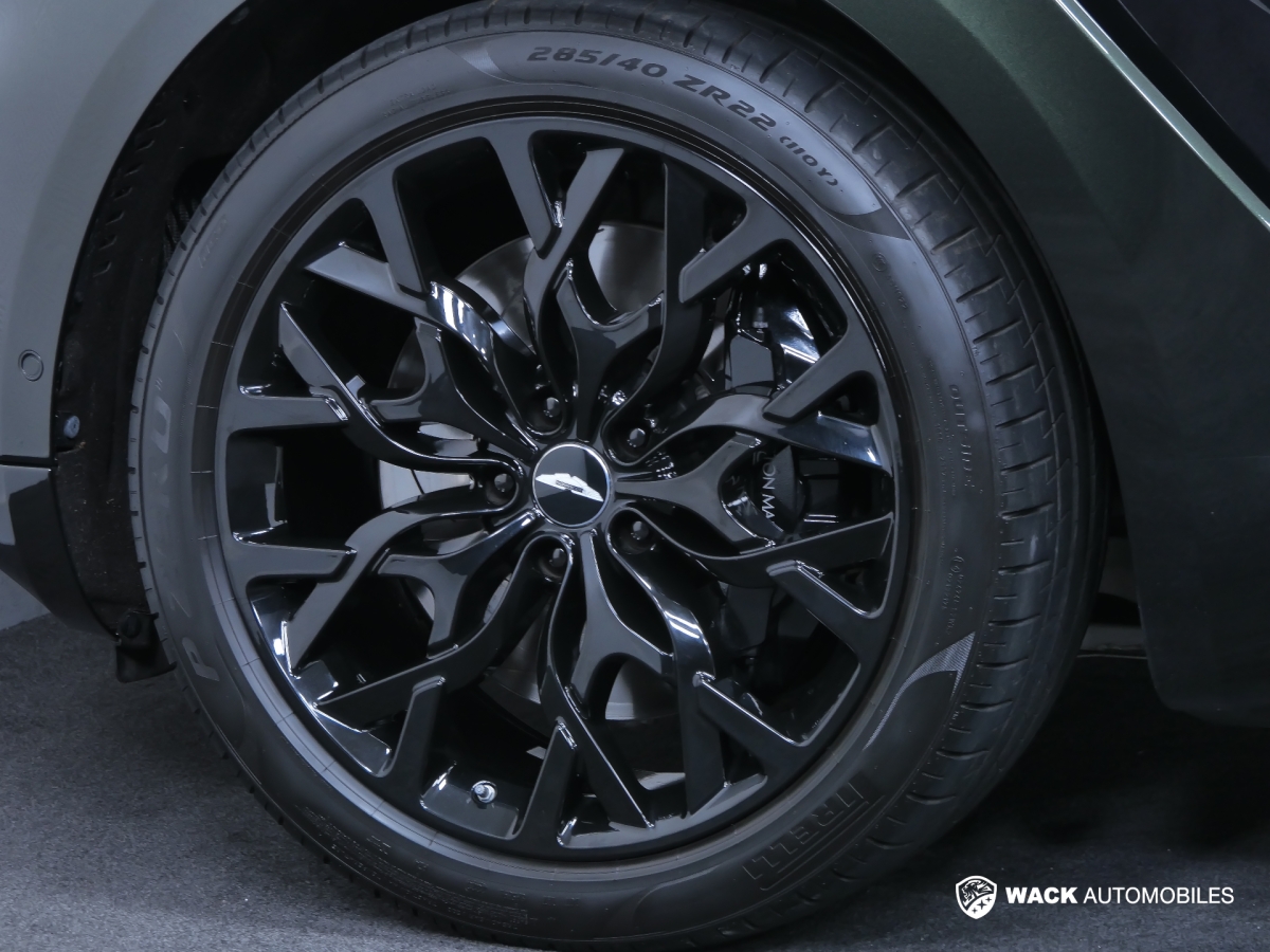 ASTON MARTIN DBX DBX 4.0L V8 BITURBO 550 CV EDITION LIMITÉE 1913 SPECIFICATION 