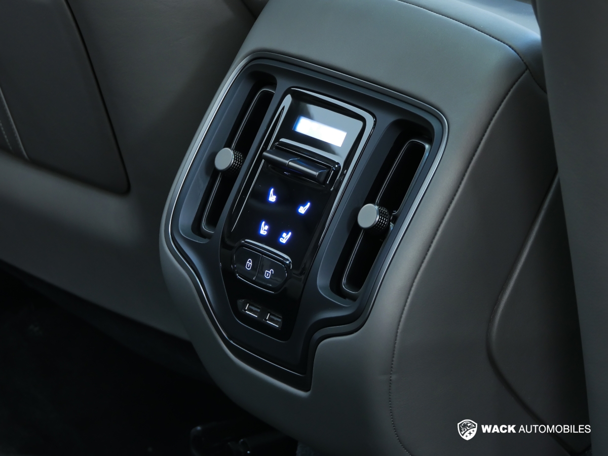 ASTON MARTIN DBX DBX 4.0L V8 BITURBO 550 CV EDITION LIMITÉE 1913 SPECIFICATION 