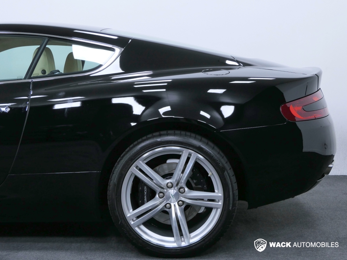 ASTON MARTIN DB9 DB9 V12 6.0L 457 CV TOUCHTRONIC COUPÉ