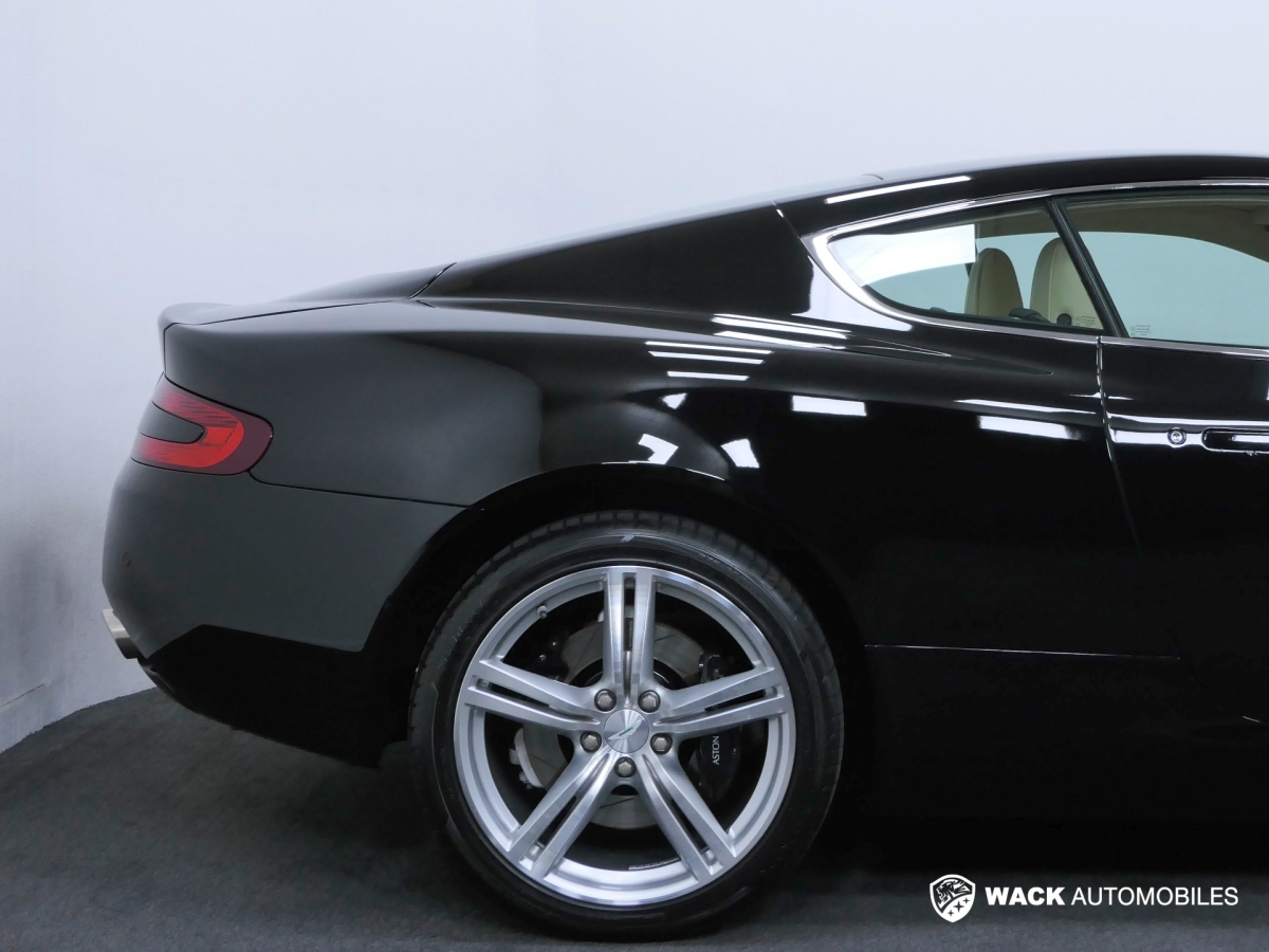 ASTON MARTIN DB9 DB9 V12 6.0L 457 CV TOUCHTRONIC COUPÉ